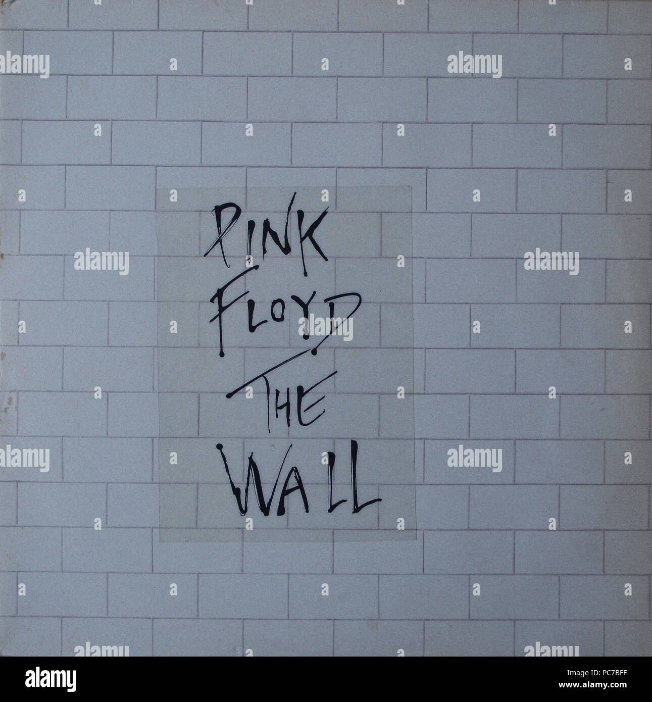 The wall pink floyd cover hi-res stock photography and images - Alamy