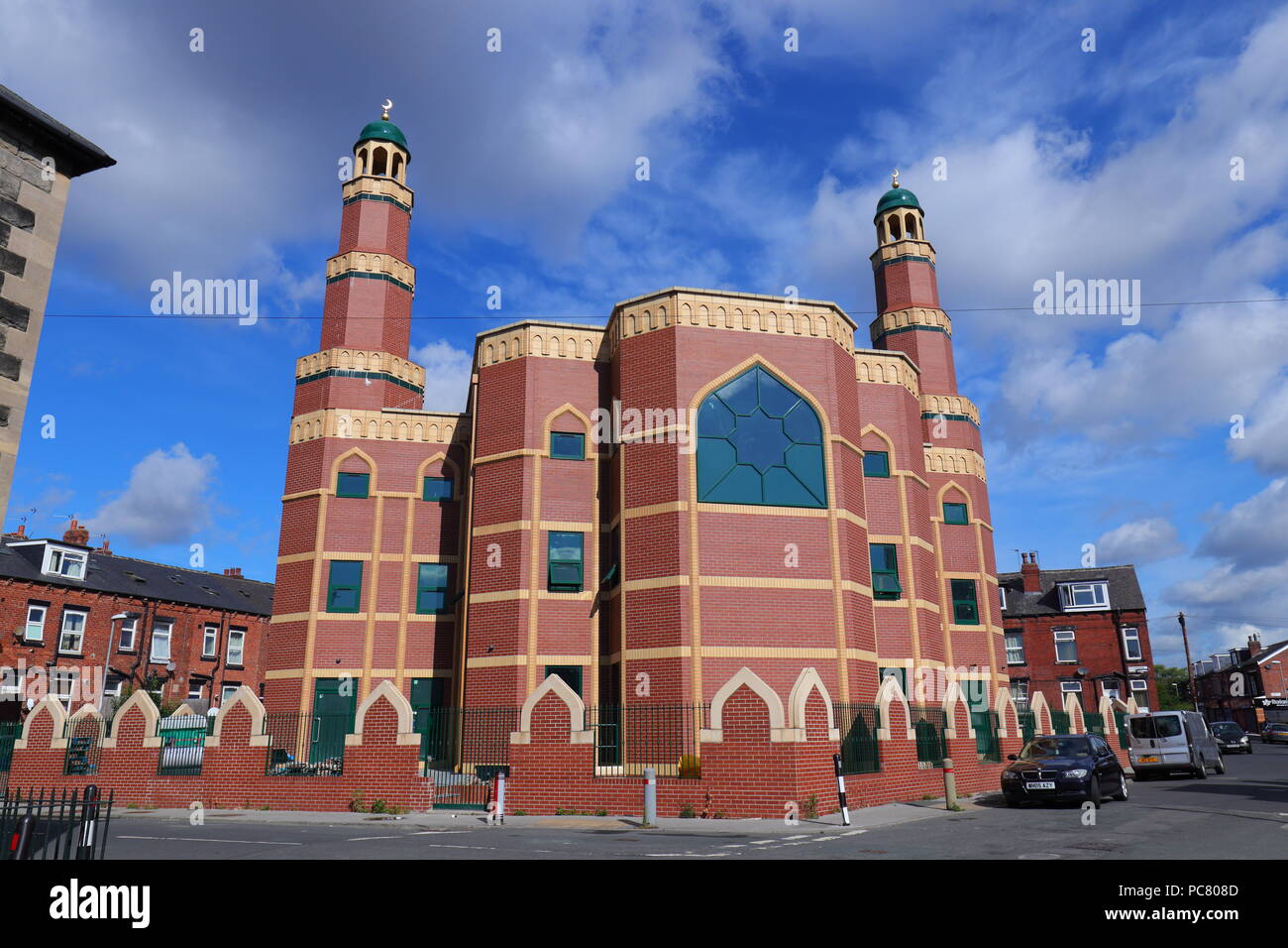 The newly built Jamia Masjid Abu Huraira Mosque on Lodge Lane in Beeston LS11 6AS Stock Photo