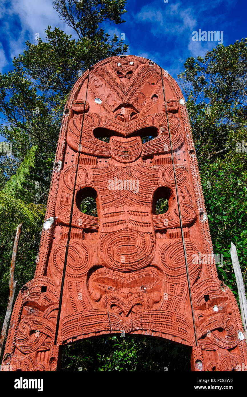 Woodecarved entrance at the Te Puia Maori Cultural Center, Roturura, North Island, New Zealand Stock Photo