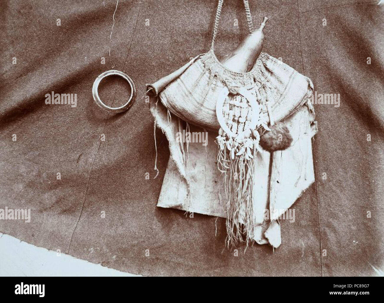 66 Ornamented bag belonging to the korano (village chief) of Tobati - Collectie stichting Nationaal Museum van Wereldculturen - TM-60010124 Stock Photo