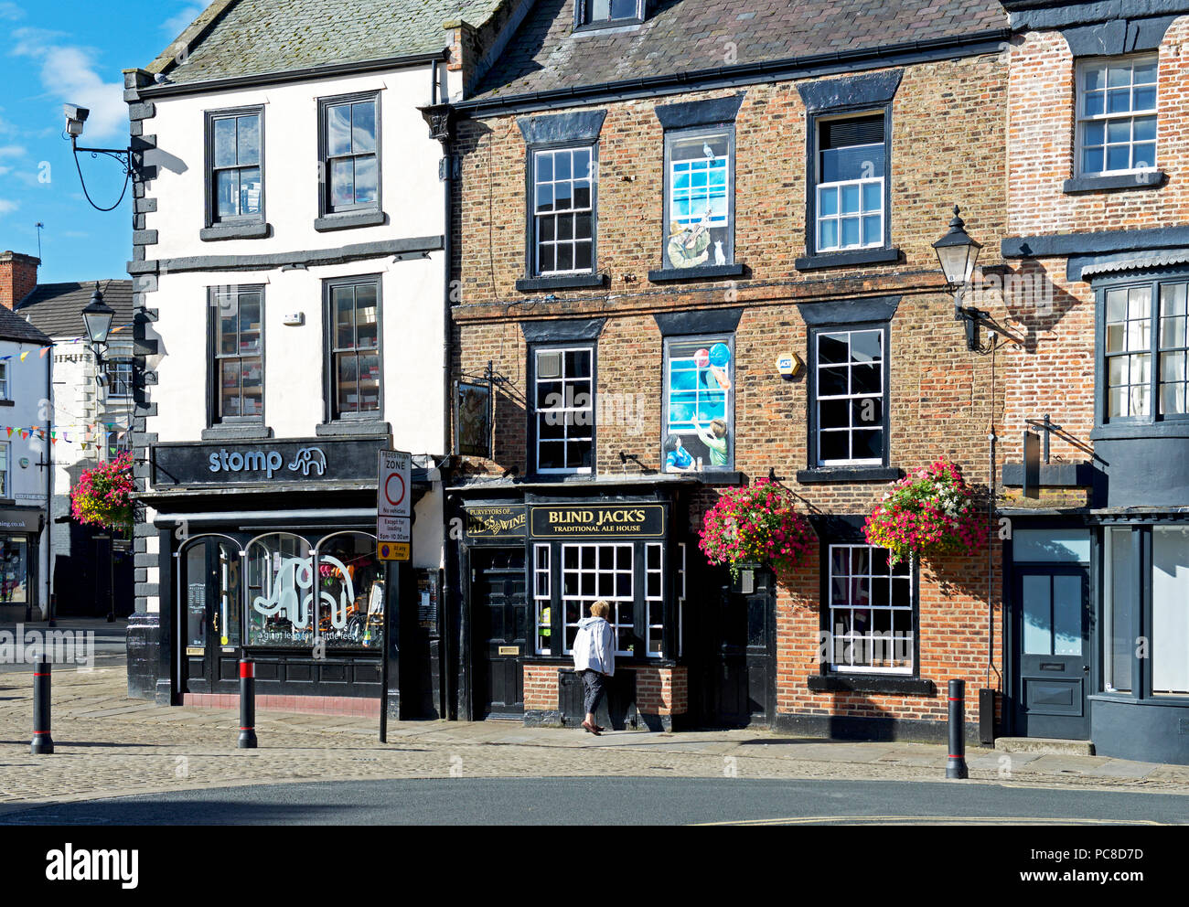 Knaresborough market square hires stock photography and images Alamy
