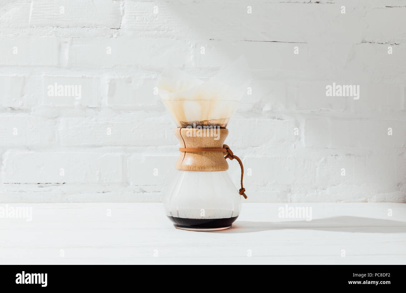 Pour over cone brew hires stock photography and images Alamy