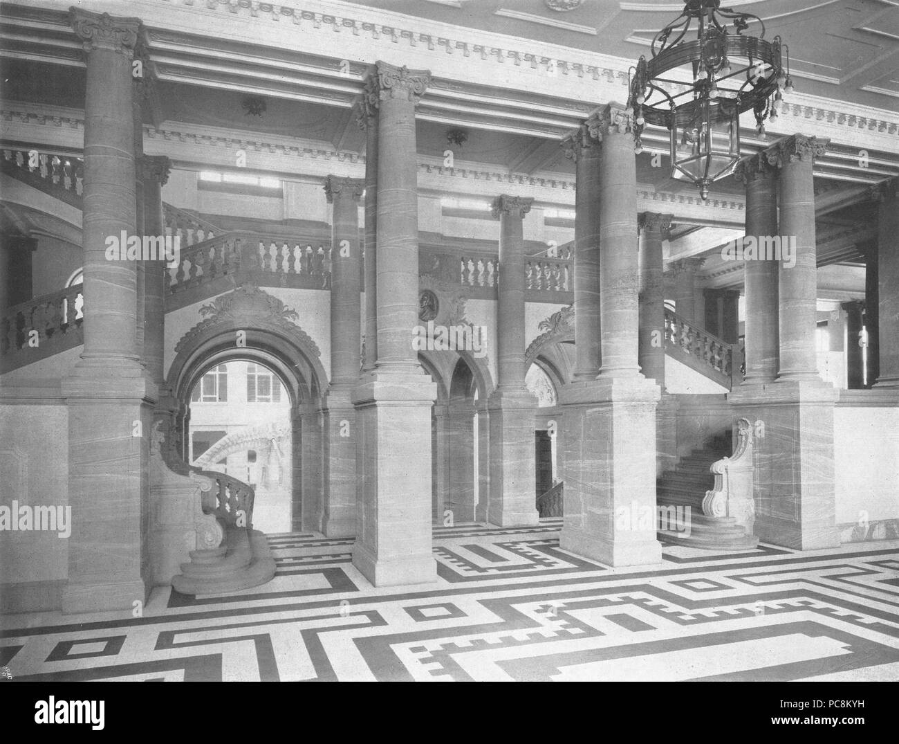 35 Ludwig Neher, Senckenberg-Museum (Foyer) um 1908 Stock Photo - Alamy