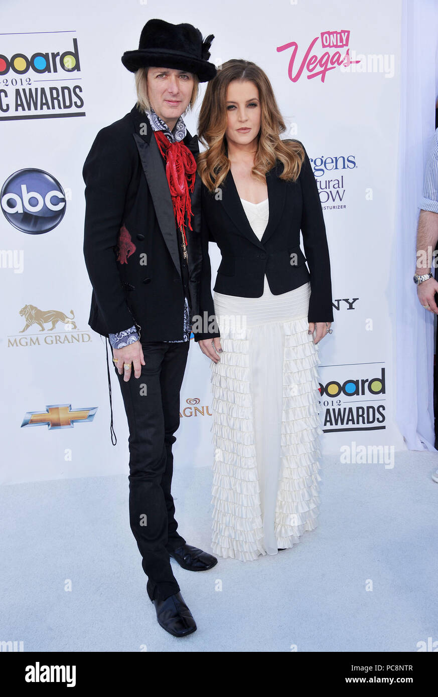 Lisa Marie Pressley, Michael Lockwood  at the 2012 Billboard Music Awards at the MGM Grand Arena In Las Vegas.Lisa Marie Pressley, Michael Lockwood  200 ------------- Red Carpet Event, Vertical, USA, Film Industry, Celebrities,  Photography, Bestof, Arts Culture and Entertainment, Topix Celebrities fashion /  Vertical, Best of, Event in Hollywood Life - California,  Red Carpet and backstage, USA, Film Industry, Celebrities,  movie celebrities, TV celebrities, Music celebrities, Photography, Bestof, Arts Culture and Entertainment,  Topix, vertical,  family from from the year , 2012, inquiry tsu Stock Photo