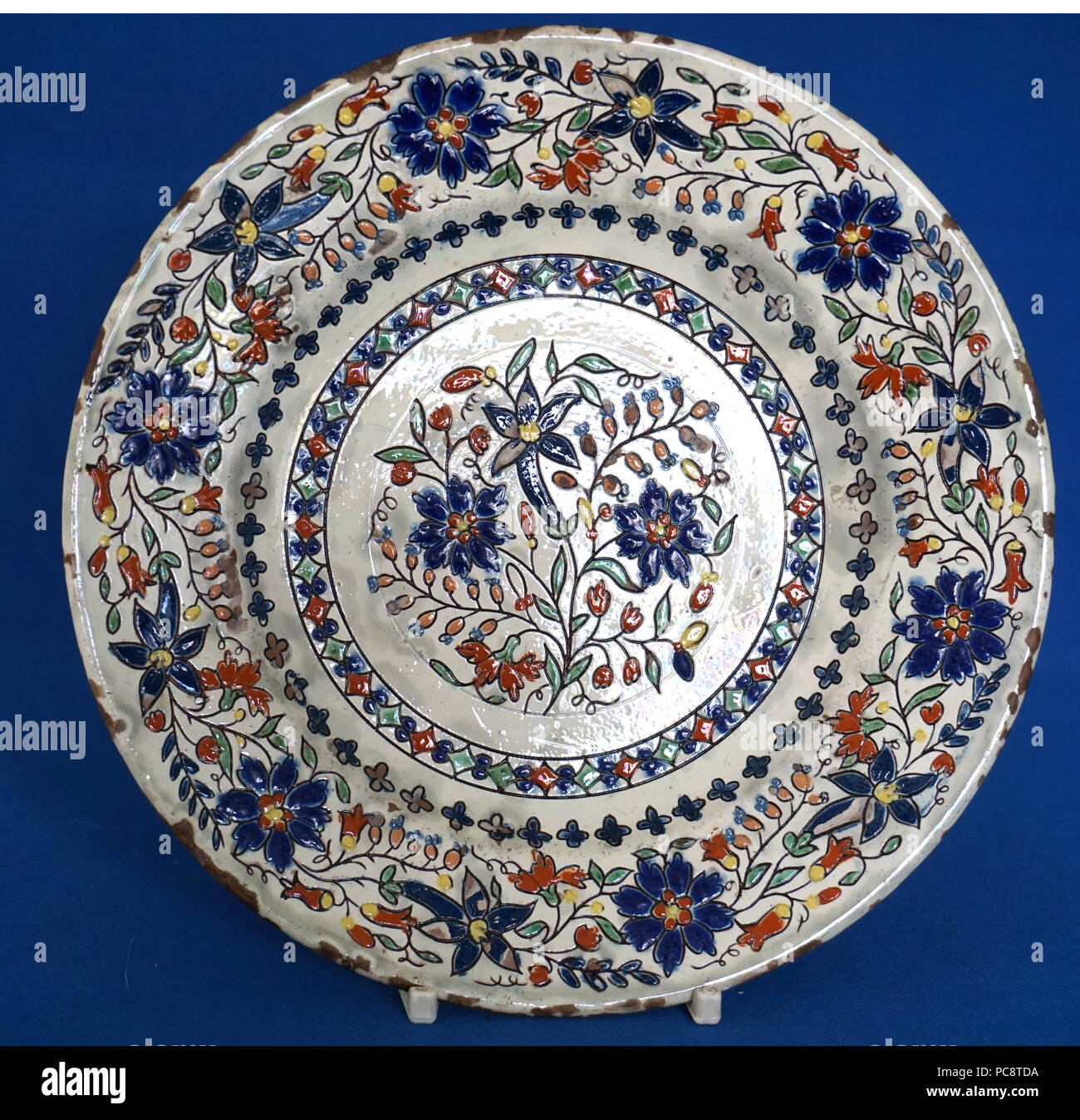 Faience plate hi-res stock photography and images - Alamy
