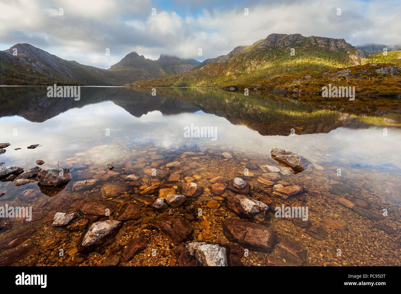 Beautiful mountain lake reflection hi-res stock photography and images ...