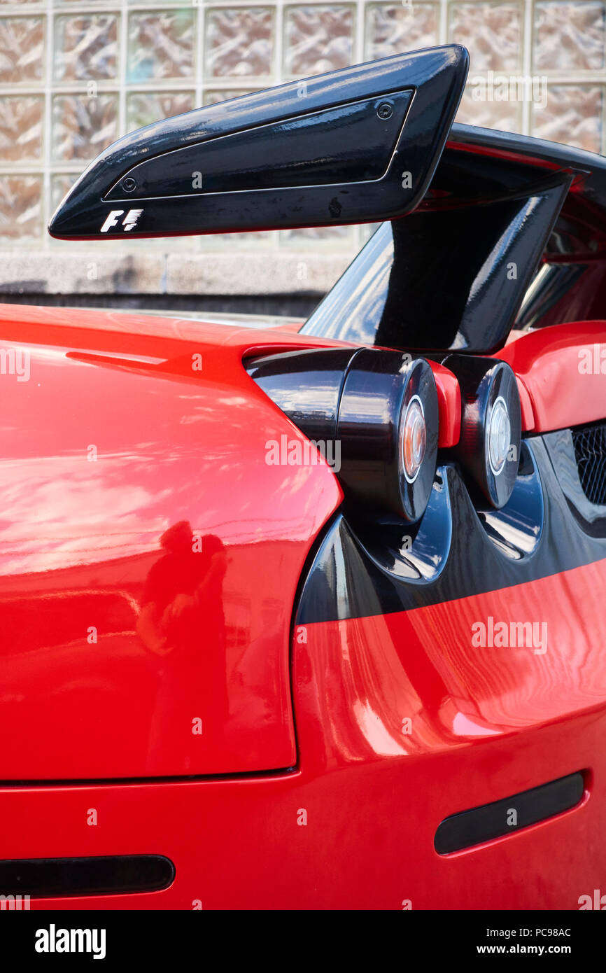 Car repair shop outside hires stock photography and images Alamy