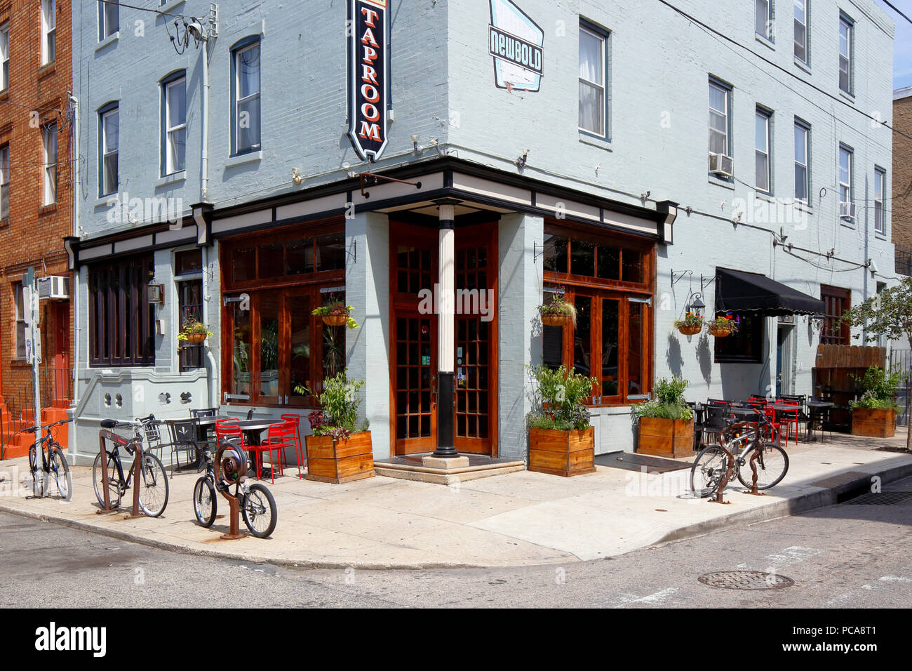 South Philadelphia Tap Room, 1509 Mifflin St, Philadelphia, PA. exterior of a cafe in south philly Stock Photo