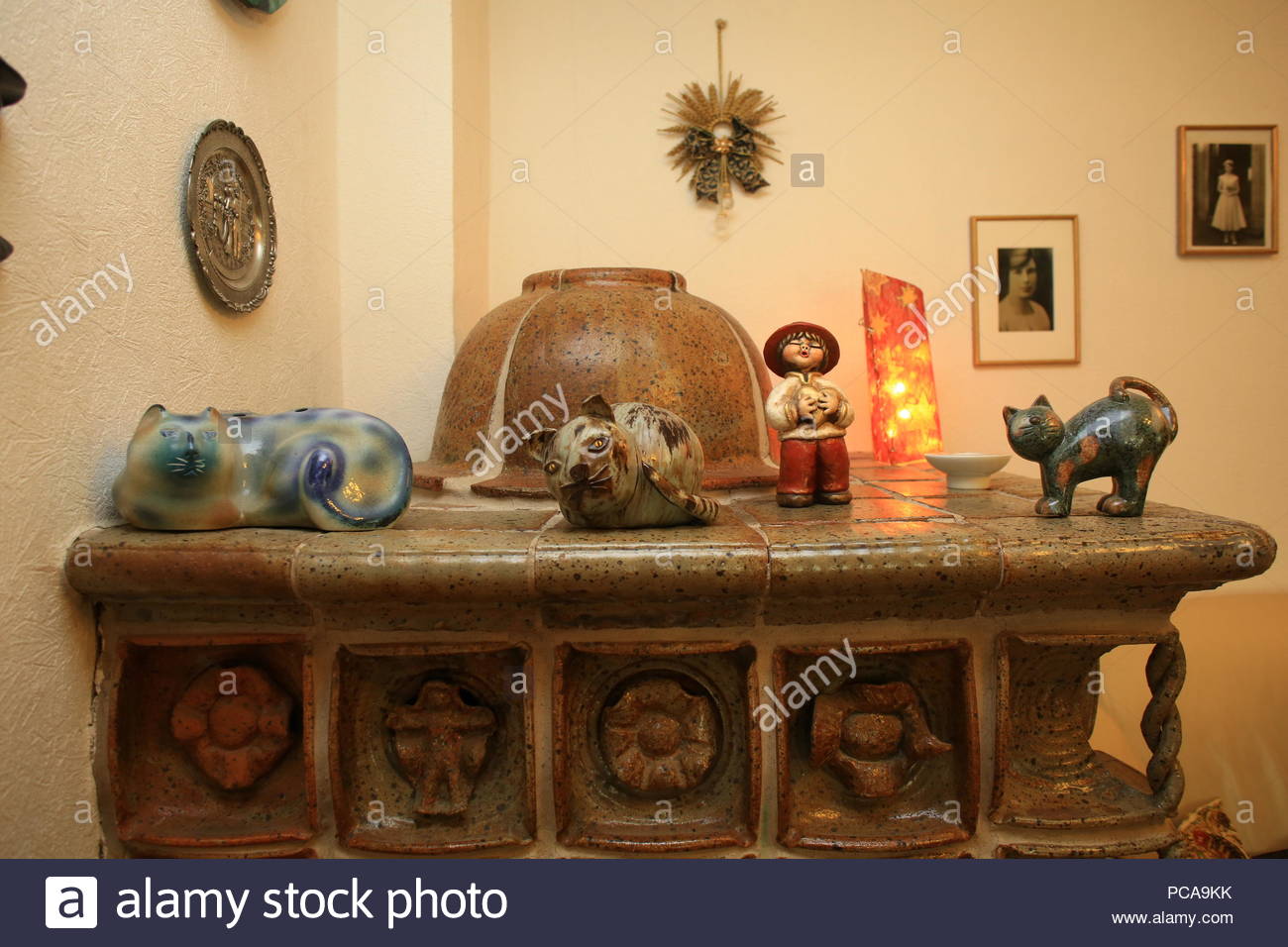 Ceramic stove hires stock photography and images Alamy