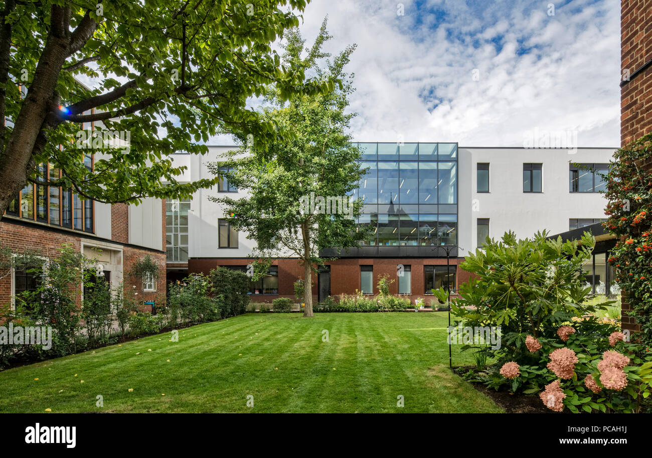 Internal courtyard and garden. Thomas's Battersea, London, United