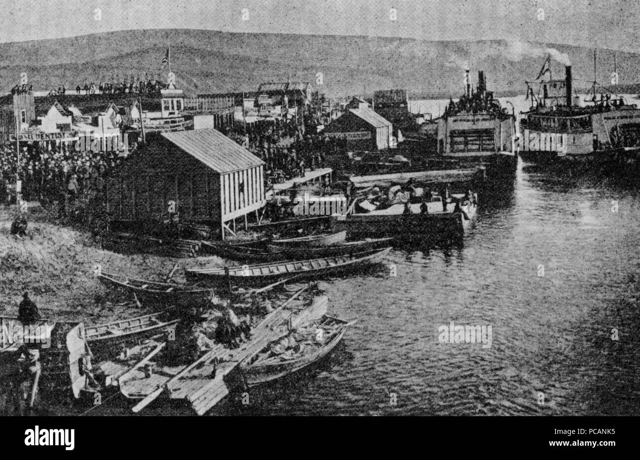 32 Le Volcan d’or (Le Klondyke) 6 Stock Photo Alamy