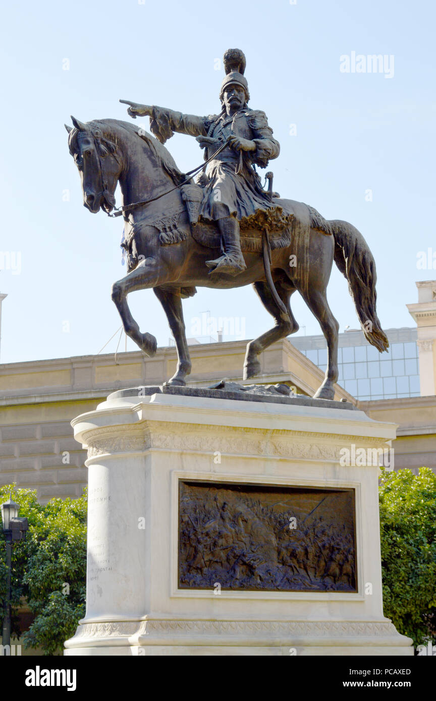 Horse and rider statue hi-res stock photography and images