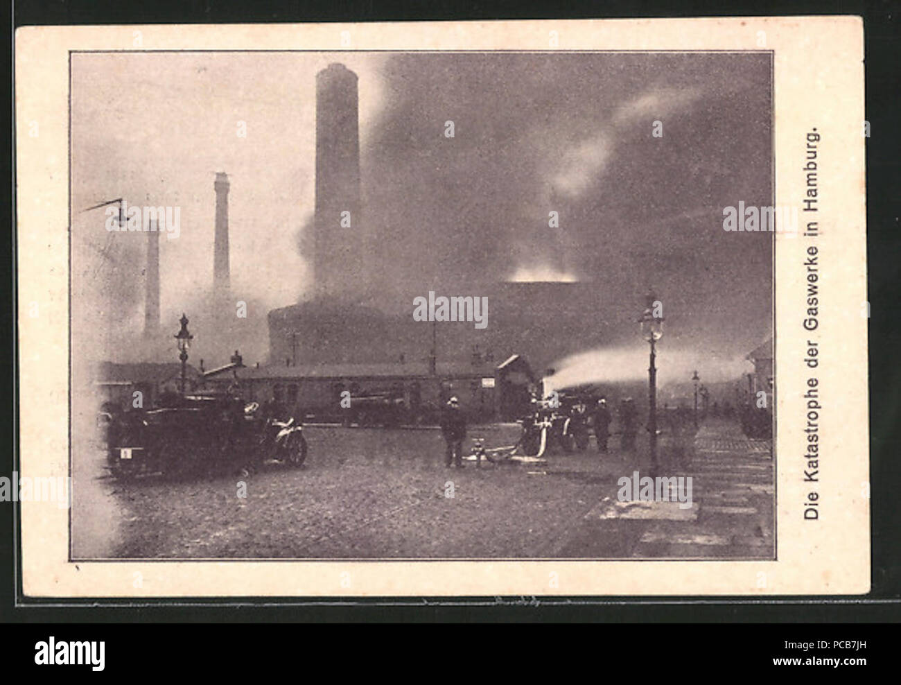 AK-Hamburg-Grasbrook-Katastrophe-der-Gaswerke-Explosion-zweier-Gasometer-1909. Stock Photo
