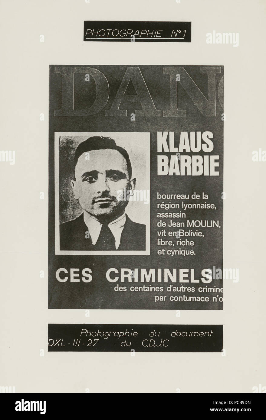 3 - Main frame 169 Dossier de photographies soumises aux témoins du procès Barbie, portrait de Klaus Barbie Stock Photo