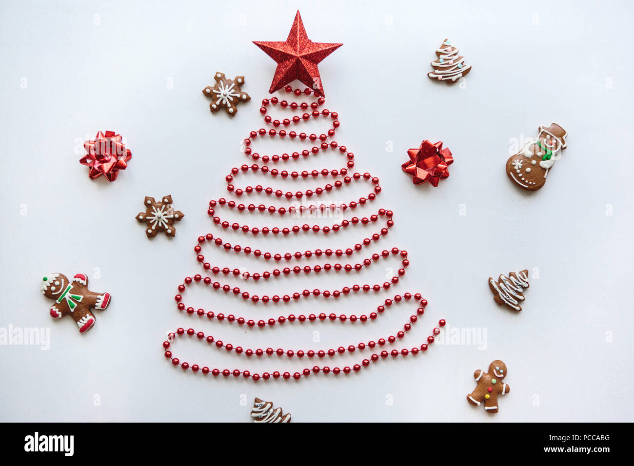 Christmas tree with pearl garland hi-res stock photography and images -  Alamy
