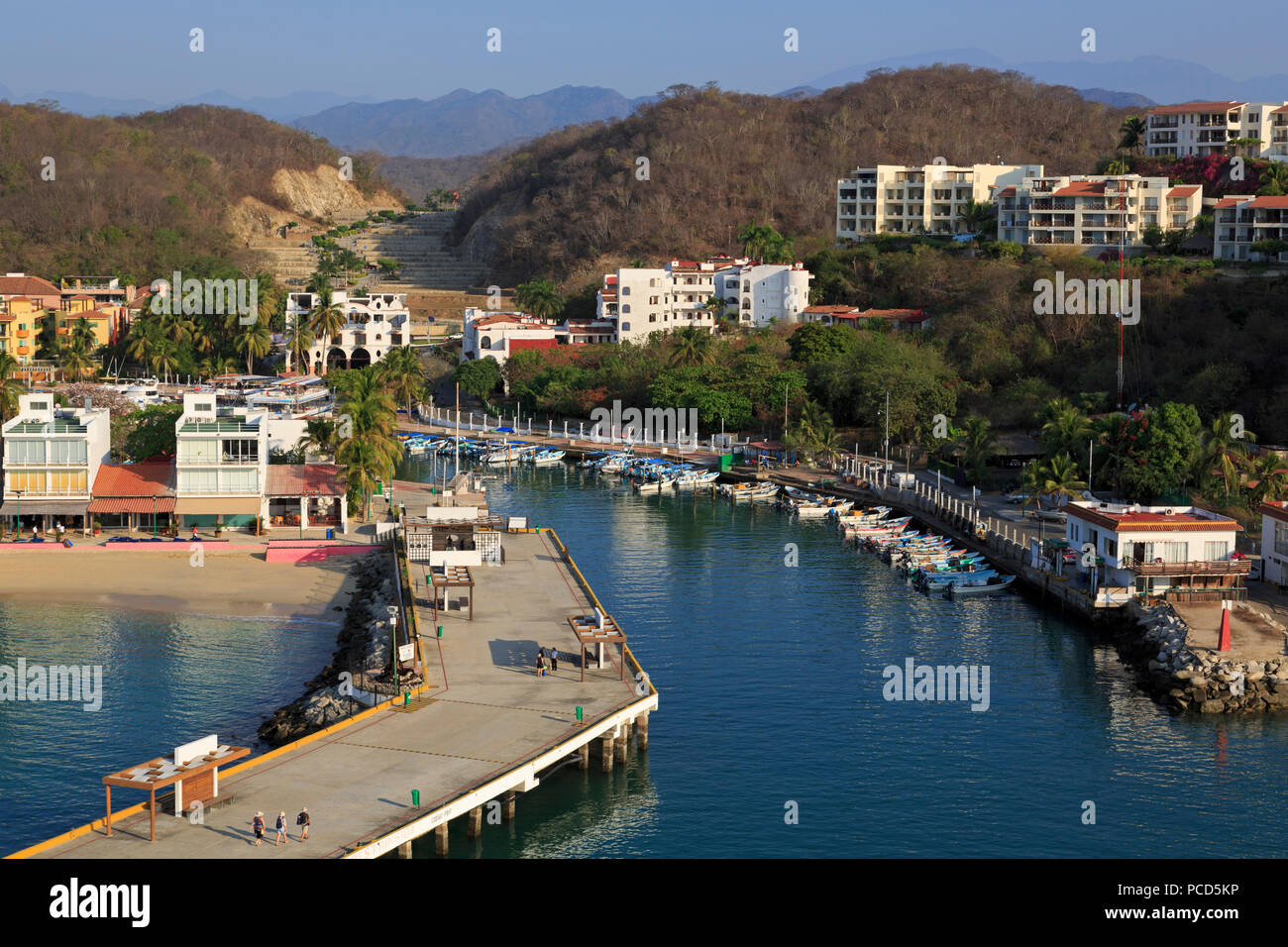 Santa Cruz Port, Huatulco, State of Oaxaca, Mexico, North America Stock  Photo - Alamy, image size:1300x956