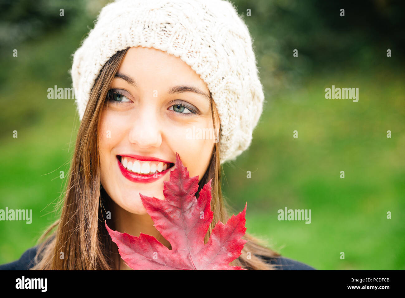 Portrait, Girl Looking Face Like the Monaliza Smile Stock Image - Image of  healthy, color: 173350139