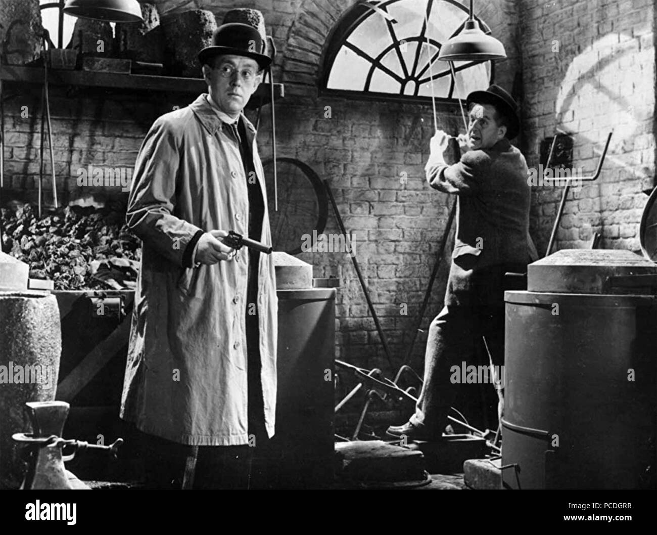 THE LAVENDER HILL MOB 1951 Ealing Studios film with Alec Guinness at ...