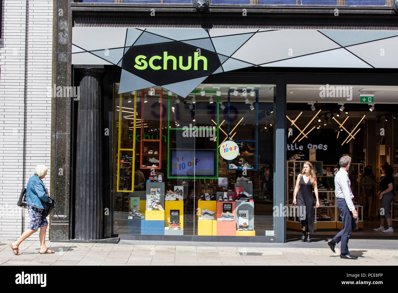 Schuh oxford street hi-res stock photography and images - Alamy