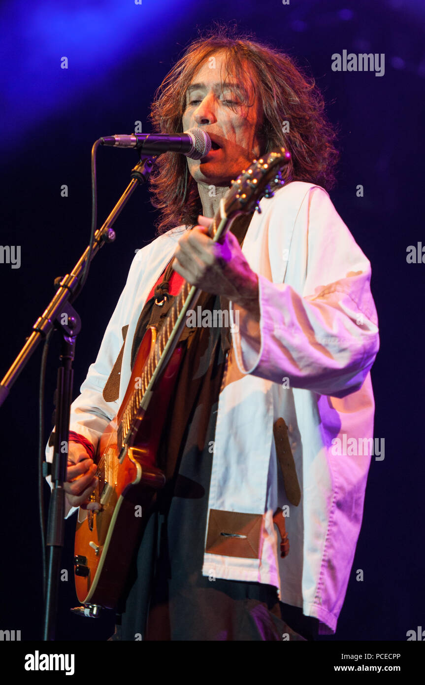 The singer of Extremoduro, Roberto Iniesta, in concert in Cáceres Stock  Photo - Alamy