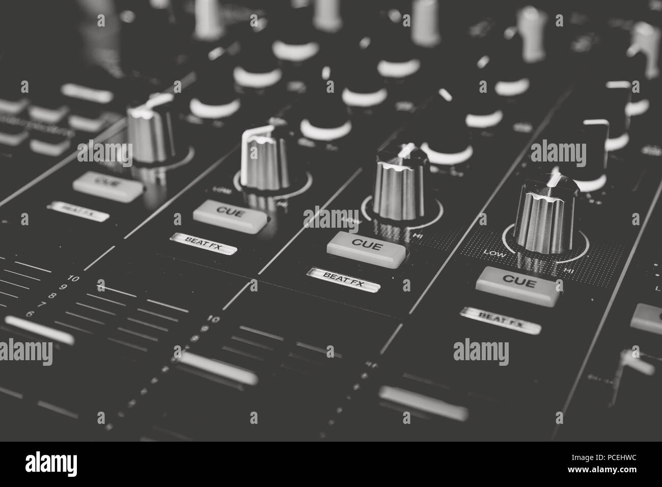 Black & White photo of a turntable mixer Stock Photo Alamy