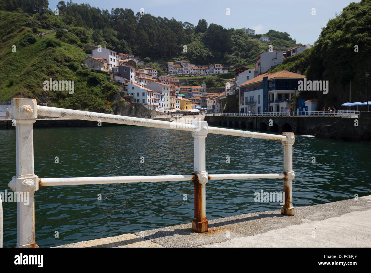 Handrail roof hi-res stock photography and images - Alamy