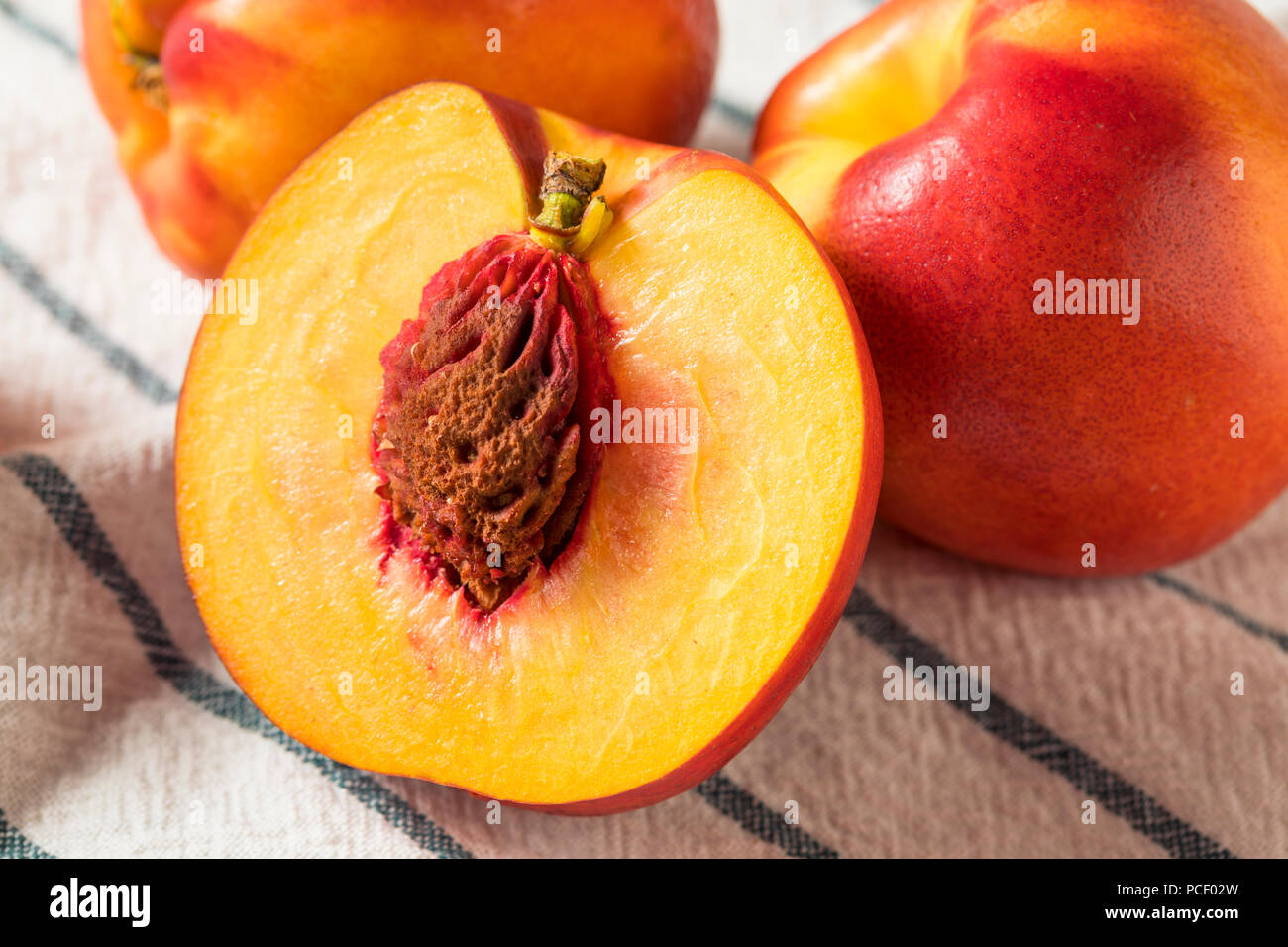 Sweet Organic Ripe Yellow Nectarines Ready to Eat Stock Photo Alamy