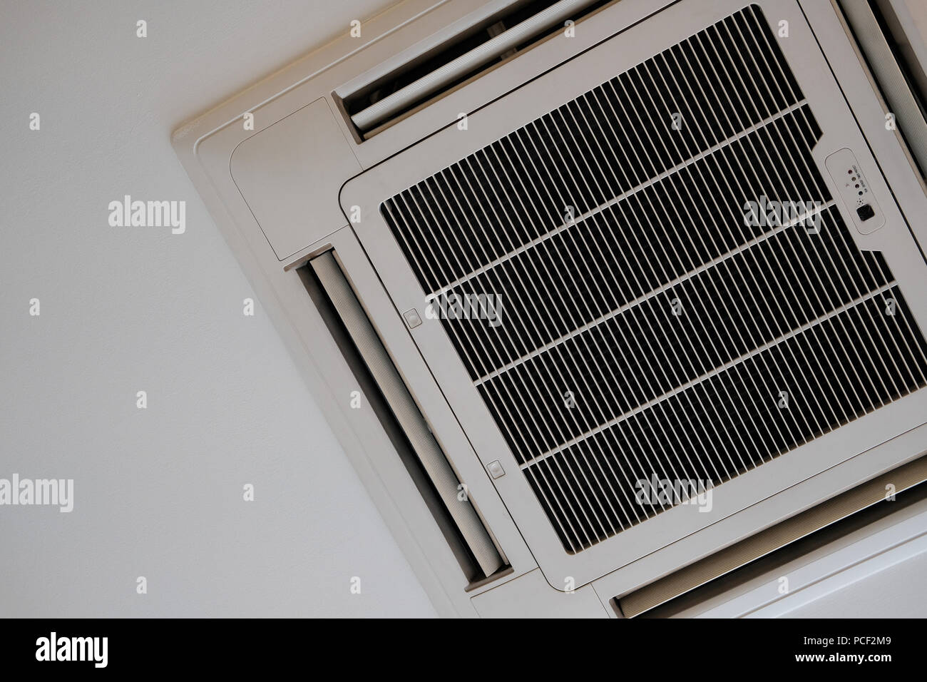 Mounted Cassette Type Air Conditioner On Ceiling
