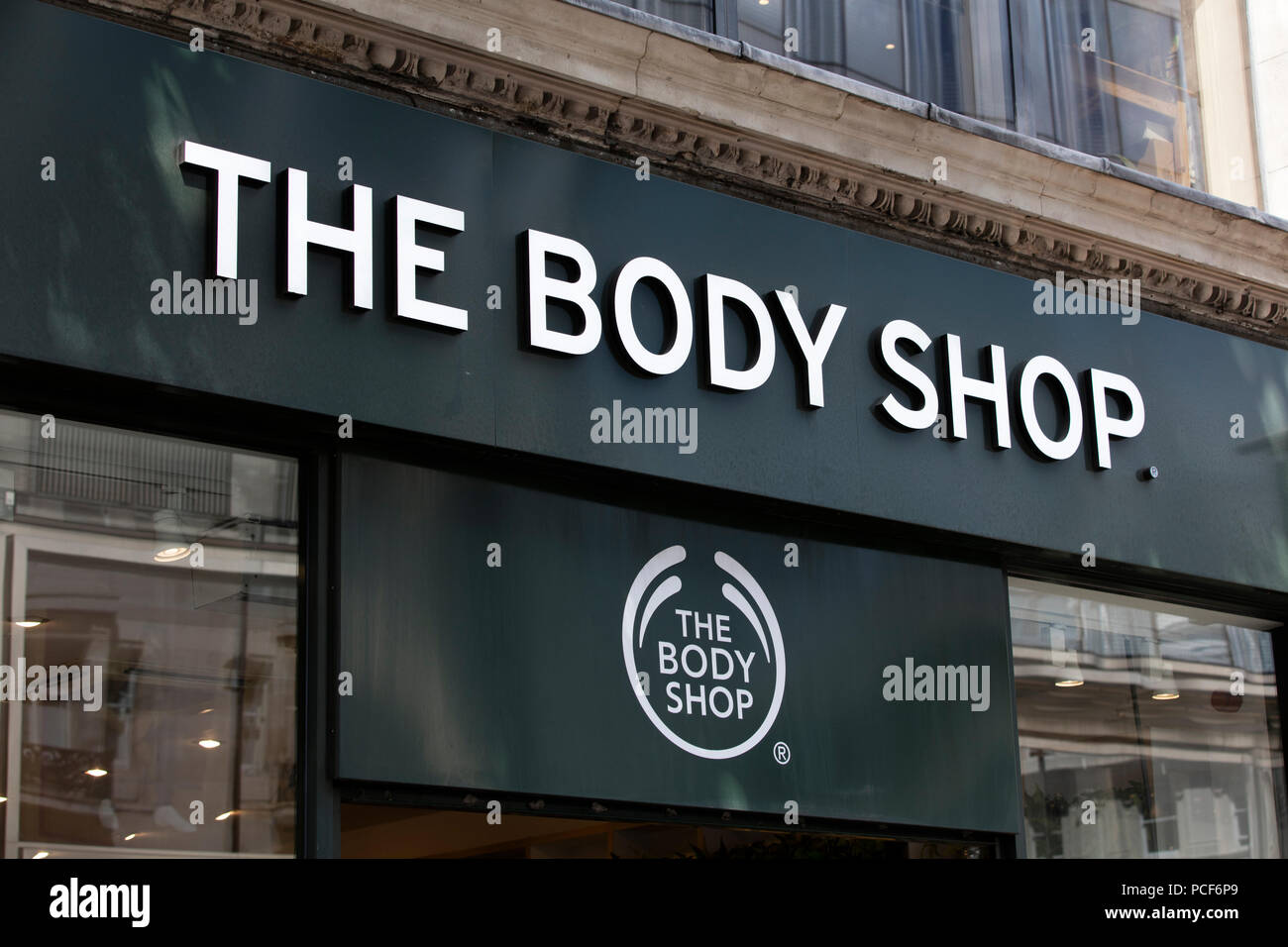 Body Shop Branch Stock Photos & Body Shop Branch Stock Images Alamy