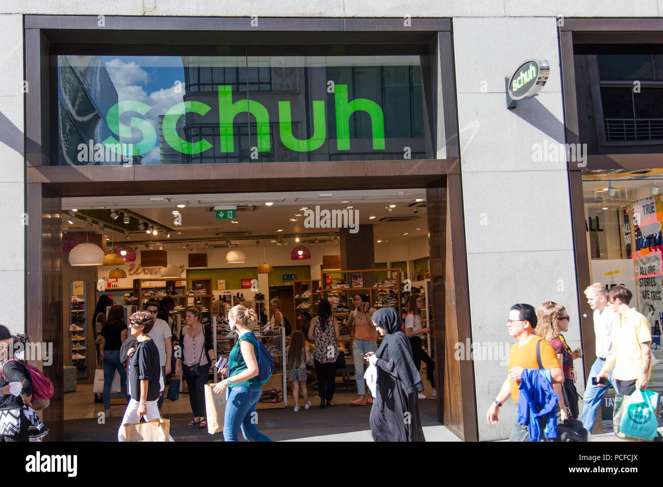 schuh shoe shop