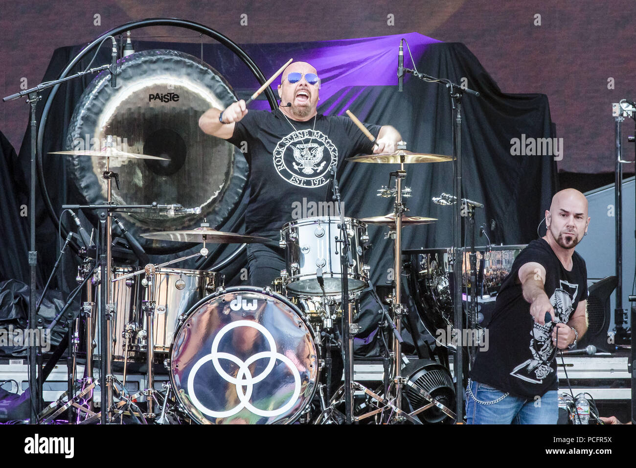 San Diego, California, USA. 1st Aug, 2018. JAMES DYLAN on vocals and JASON BONHAM on drums, performing JASON BONHAM's 'Led Zepplin' Experience (JBLZE) at Mattress Firm Amphitheatre in Chula Vista, California on July 31, 2018 Credit: Marissa Carter/ZUMA Wire/Alamy Live News Stock Photo