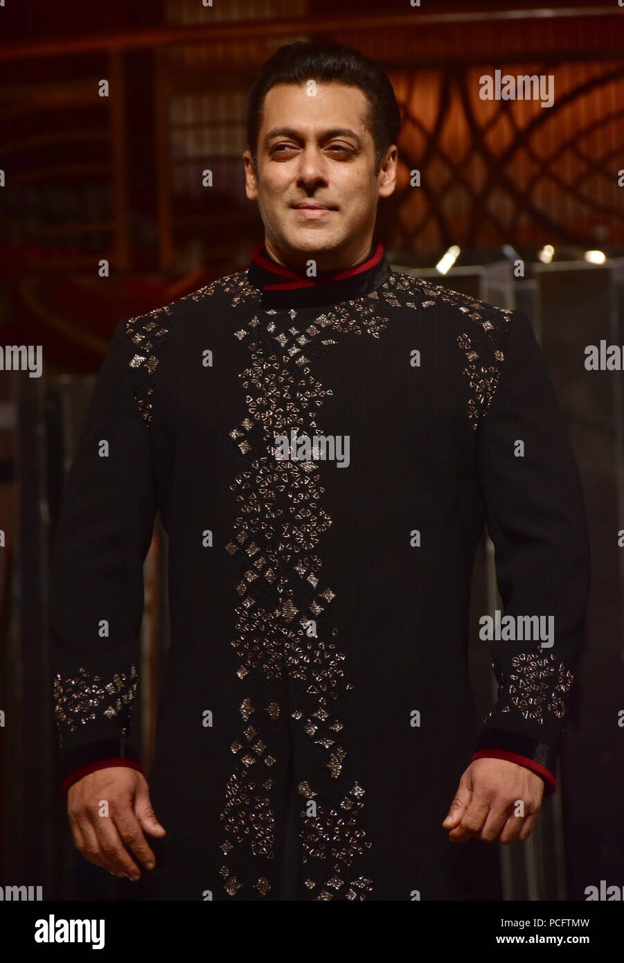 Mumbai, India. 1st Aug, 2018. Indian film actor Salman Khan walk the ramp for designer Manish Malhotra's Haute Couture 2018 as showstopper at hotel JW Marriott, Juhu in Mumbai. Credit: Azhar Khan/SOPA Images/ZUMA Wire/Alamy Live News Stock Photo