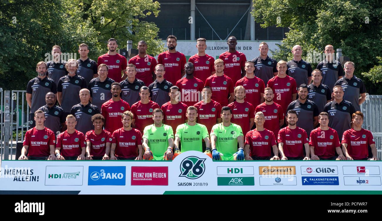 German Bundesliga, official photocall Hannover 96 for season 2018/19 in  Hannover, Germany: (front row L-R) Mike Steven Baehre, Uffe Bech, Linton  Maina, Oliver Sorg, goalkeeper Michael Esser, goalkeeper Leo Weinkauf,  goalkeeper Philipp