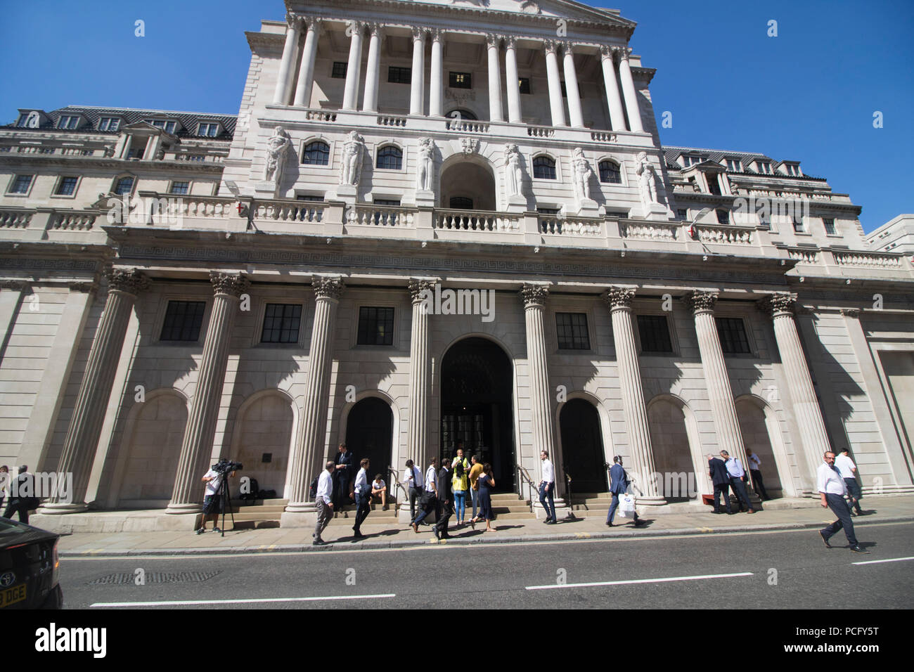 London UK. 2nd August 2018. The Bank of England  Monetary Policy Committee (MPC) has announced an interest rate rise by a quarter of a percentage point, from 0.5% to 0.75%  the highest level in 10 years since March 2009 and the interest rate  increase will hit nearly four million mortgage buyers Credit: amer ghazzal/Alamy Live News Stock Photo