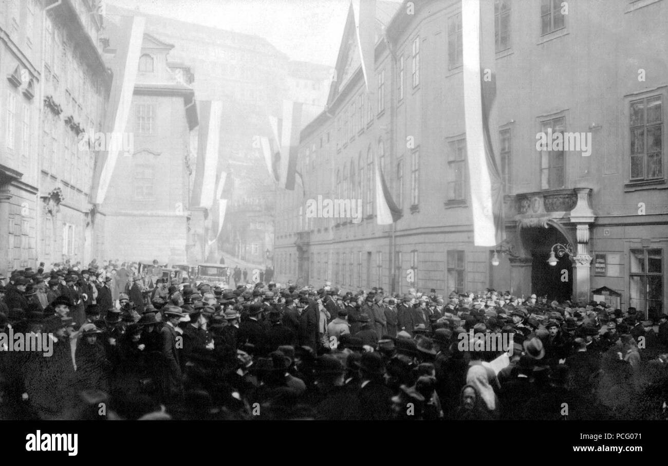 People celebrate the independent of Czechoslovakia in front of the National Assembly in Prague, Czechoslovakia, November 14, 1918 before the first meeting. (CTK Photo) Stock Photo