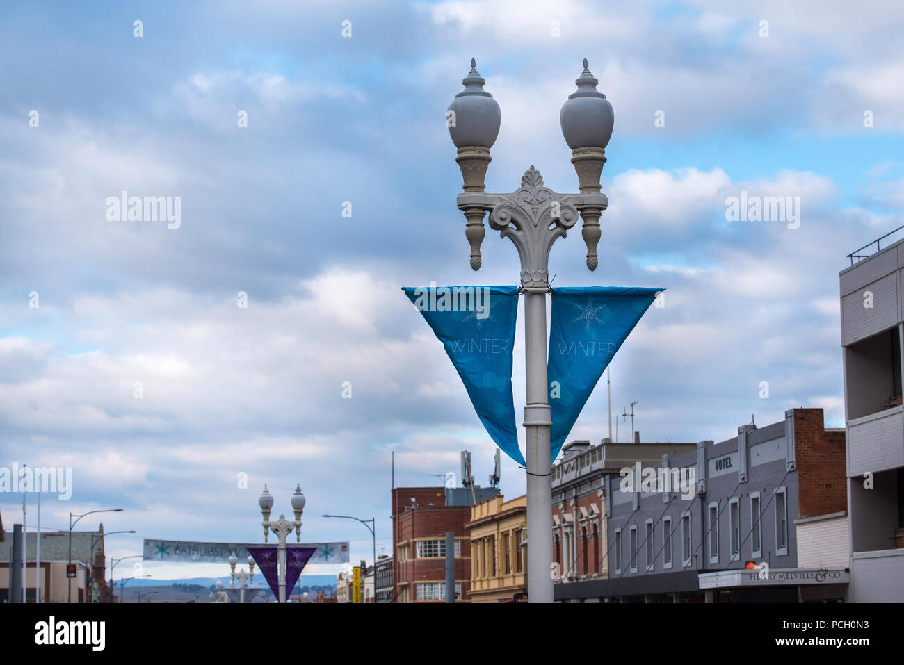 Antique street lights hi-res stock photography and images - Alamy
