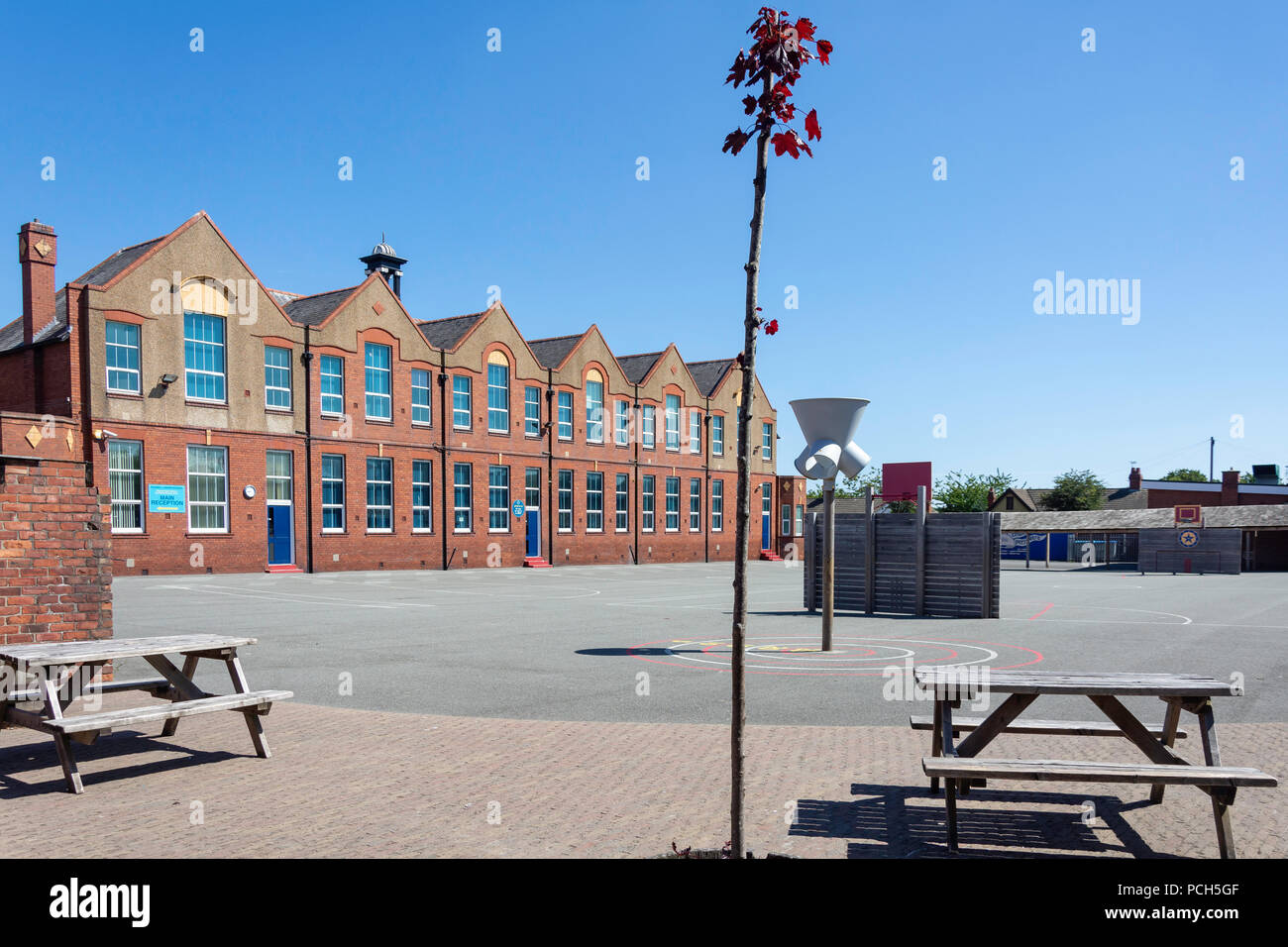Fulwell Junior School, Sea Road, Fulwell, Sunderland, Tyne and Wear, England, United Kingdom Stock Photo