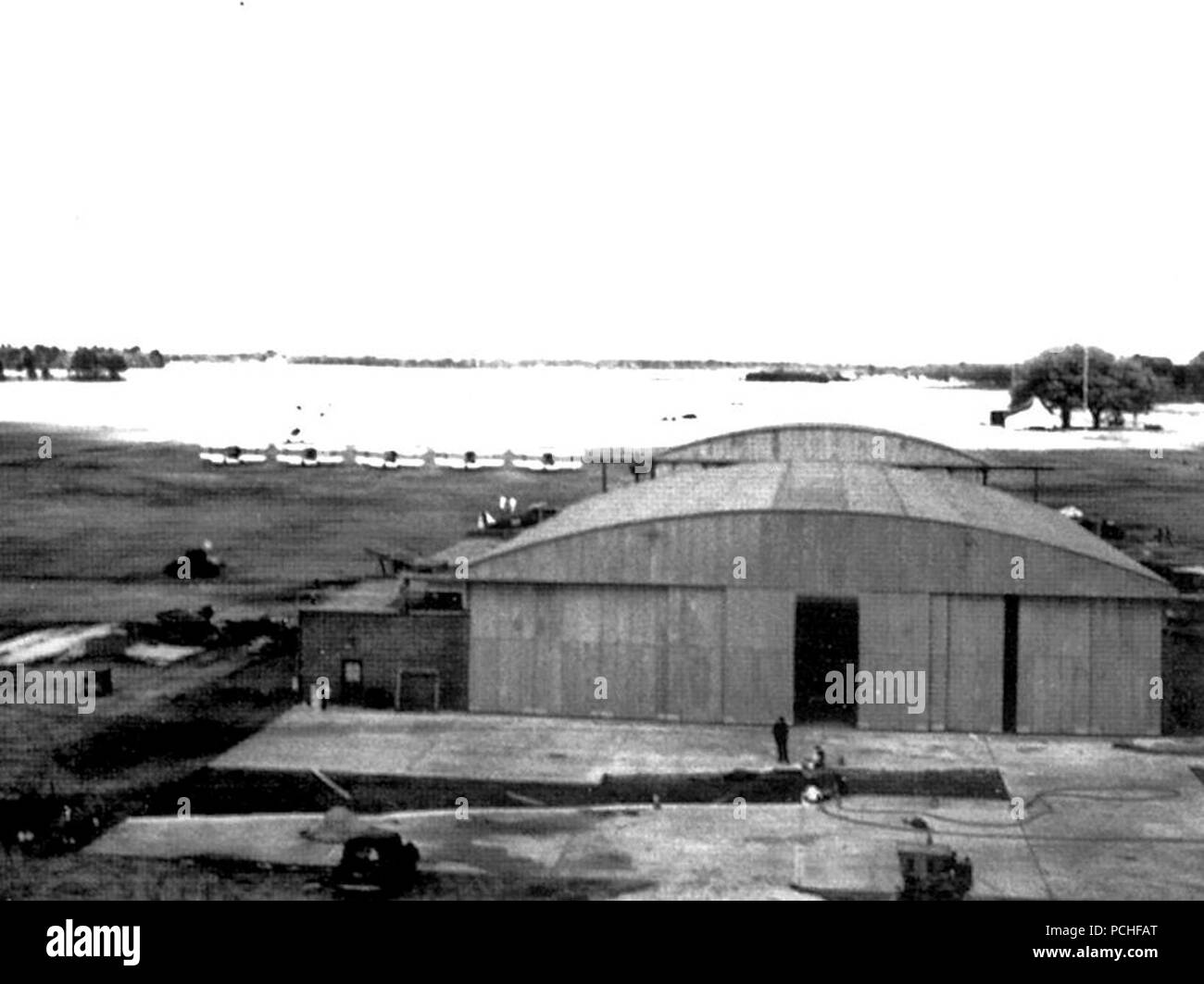 Airfield aircraft Black and White Stock Photos & Images - Alamy