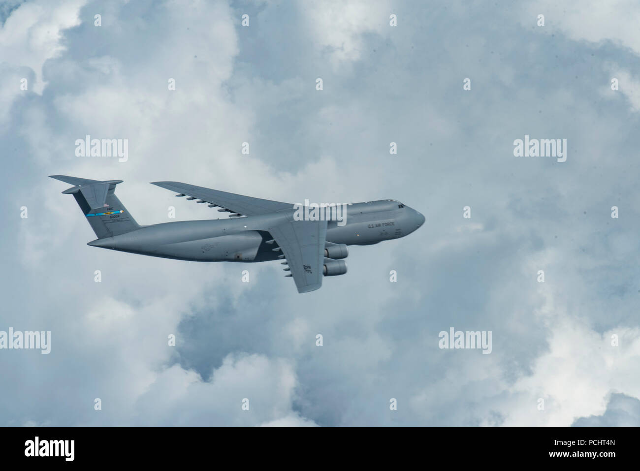 Kc 135 stratotankers hi res stock photography and images Page 14