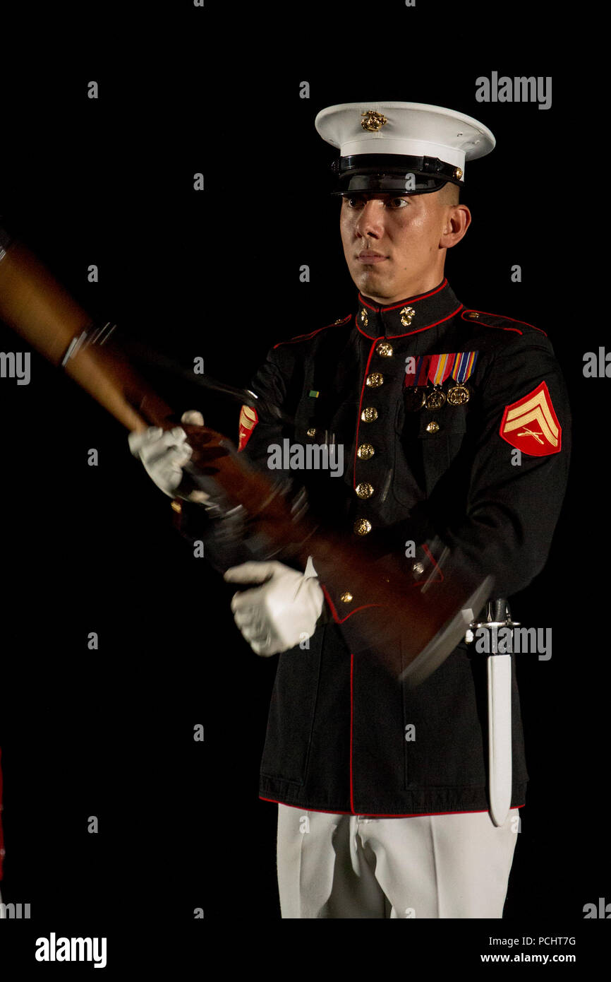 Usmc silent drill team hires stock photography and images Alamy