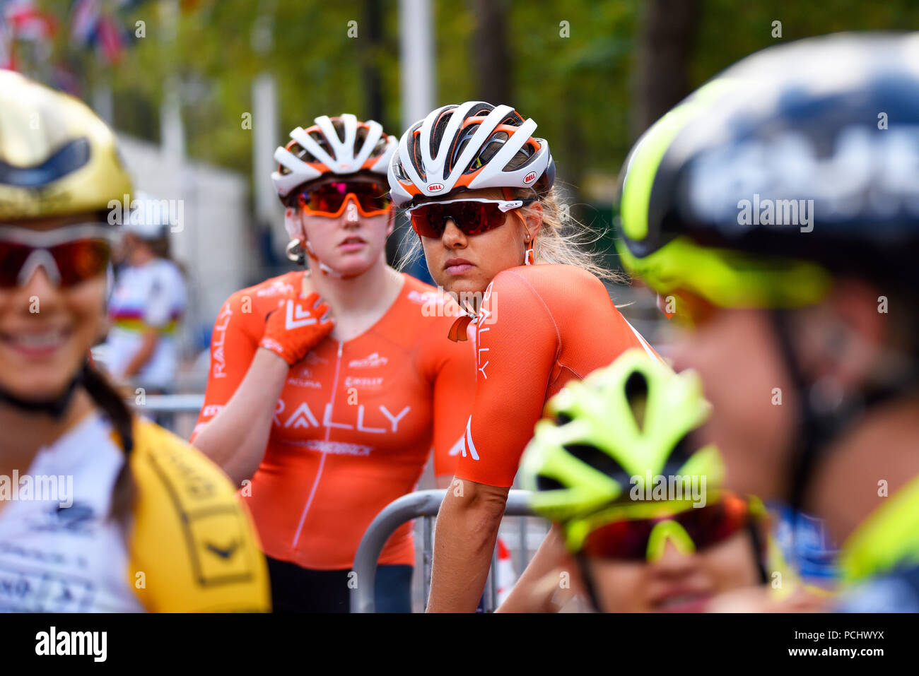 Female elite cycling hi-res stock photography and images - Alamy