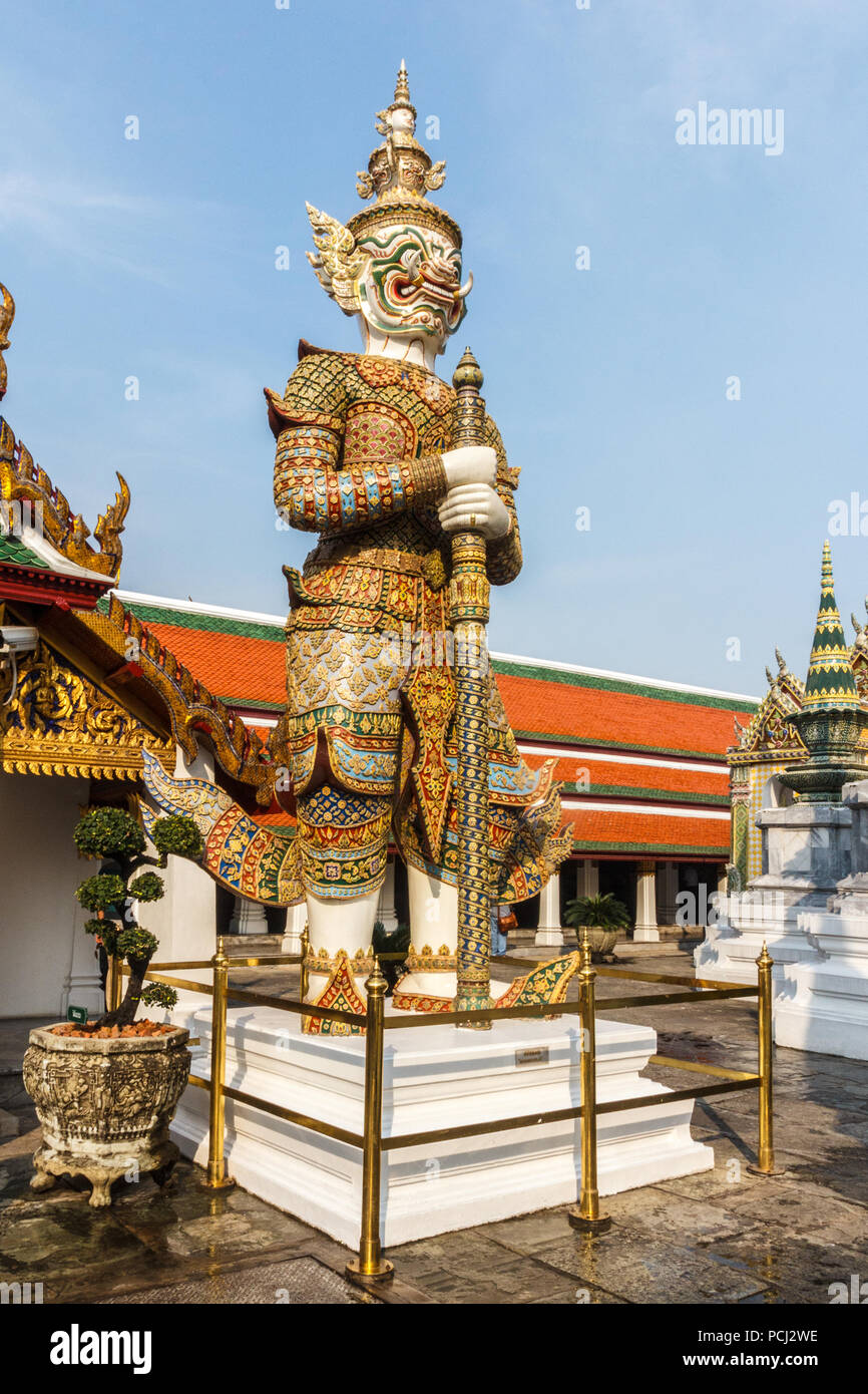 Guardian statue in the Grand Palace, Bangkok, Thailand Stock Photo - Alamy