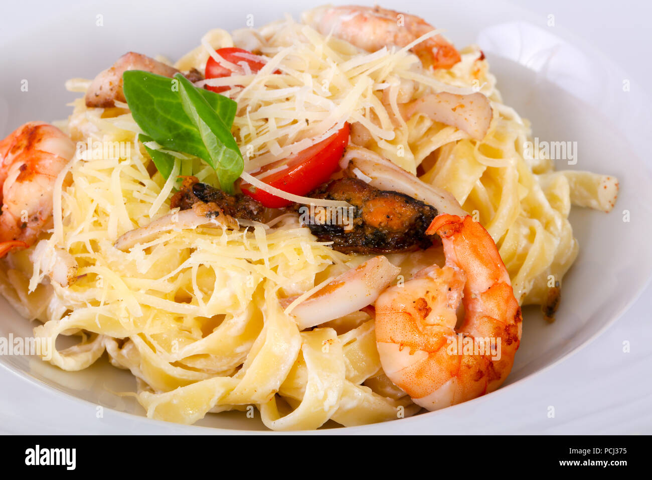 Seafood pasta with prawn and mussels Stock Photo Alamy