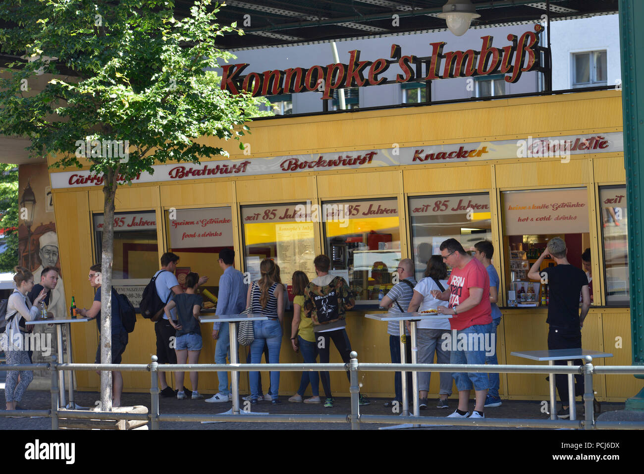 Curry And Bar Hi res Stock Photography And Images Alamy