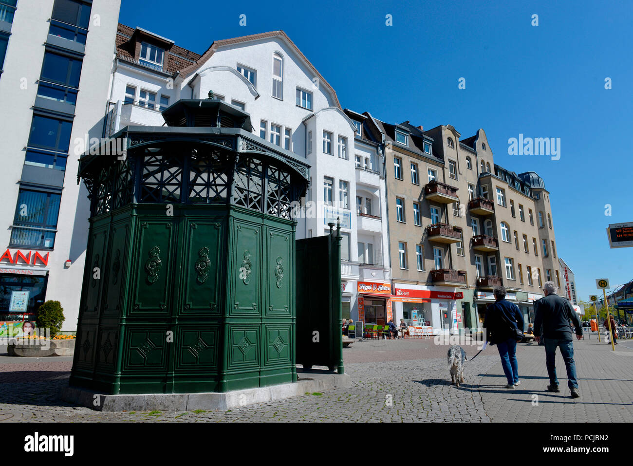 Urinal, Berliner Strasse, Tegel, Reinickendorf, Berlin, Deutschland Stock Photo