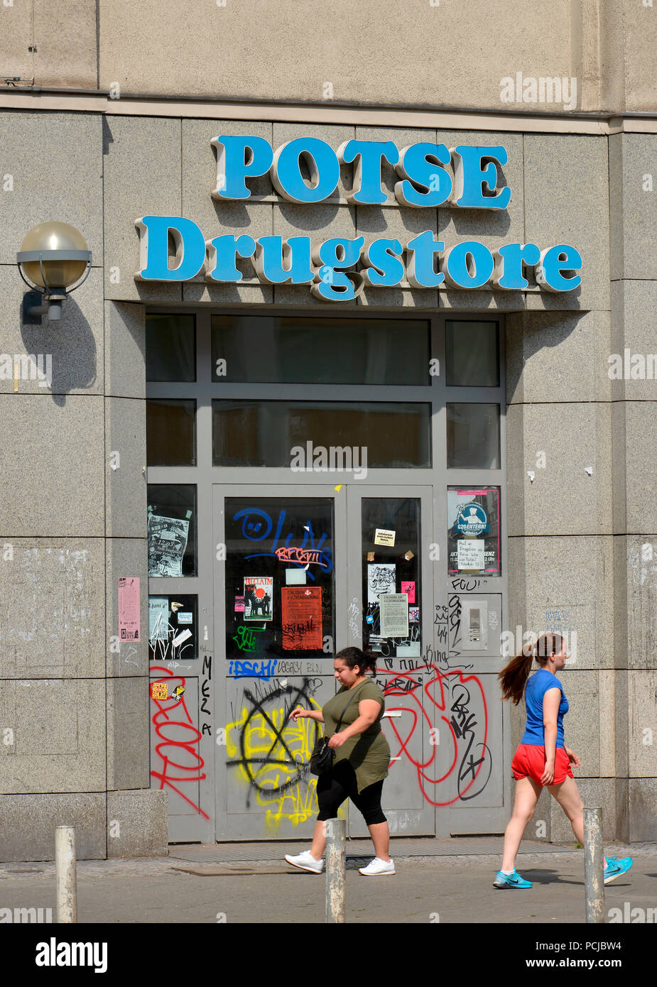 Potse Drugstore, Potsdamer Strasse, Schoeneberg, Berlin, Deutschland Stock Photo