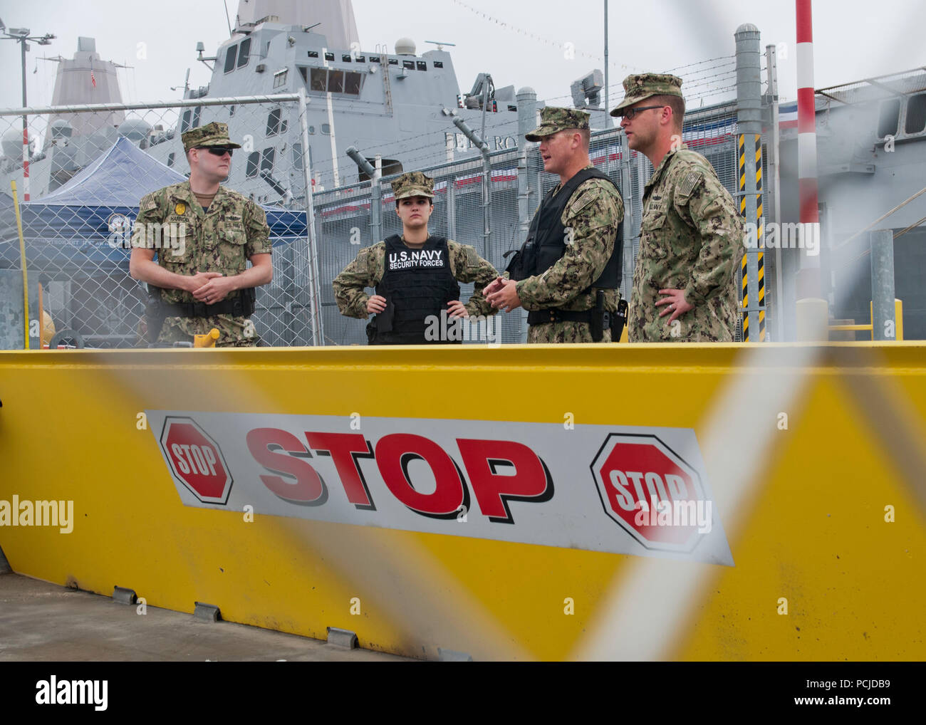 navy reserve magazine