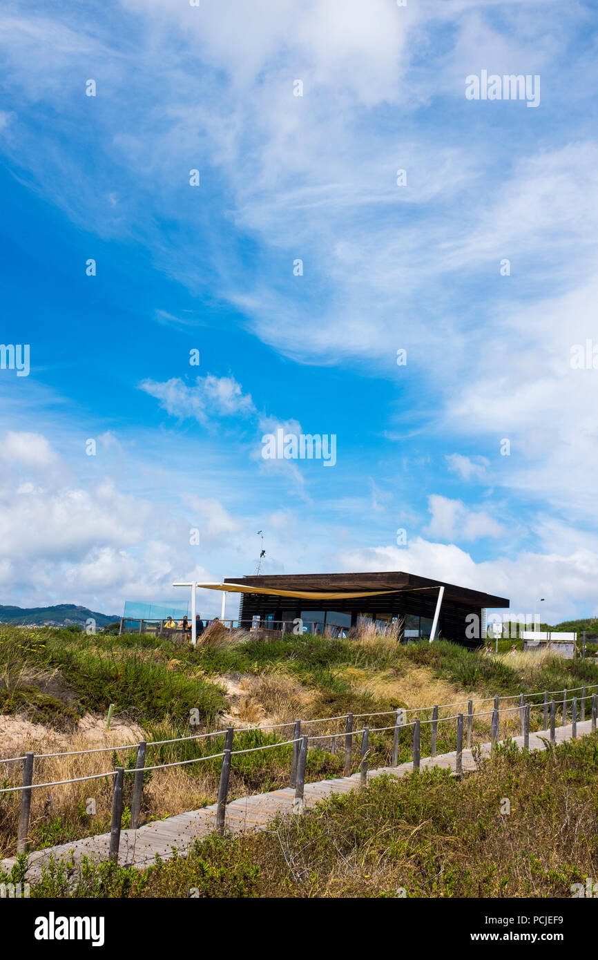 Visitors centre and cafe: Duna Da Cresmina, sand dunes, Cascais, Lisbon, Portugal, part of the Guincho-Cresmina dune system. Núcleo de Interpretação Stock Photo