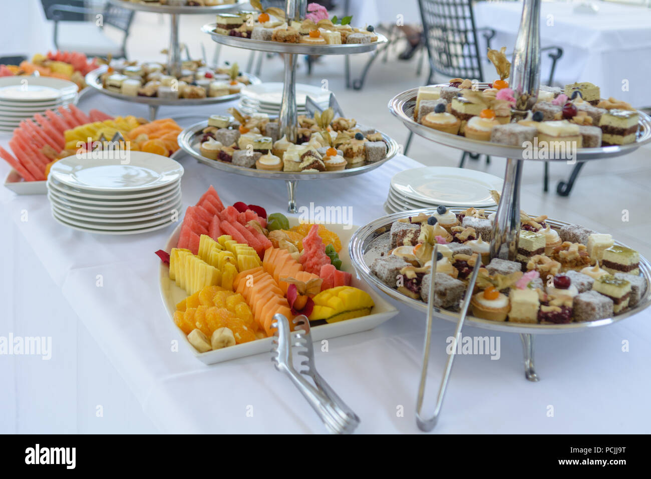 Party trays food silver hi-res stock photography and images - Alamy
