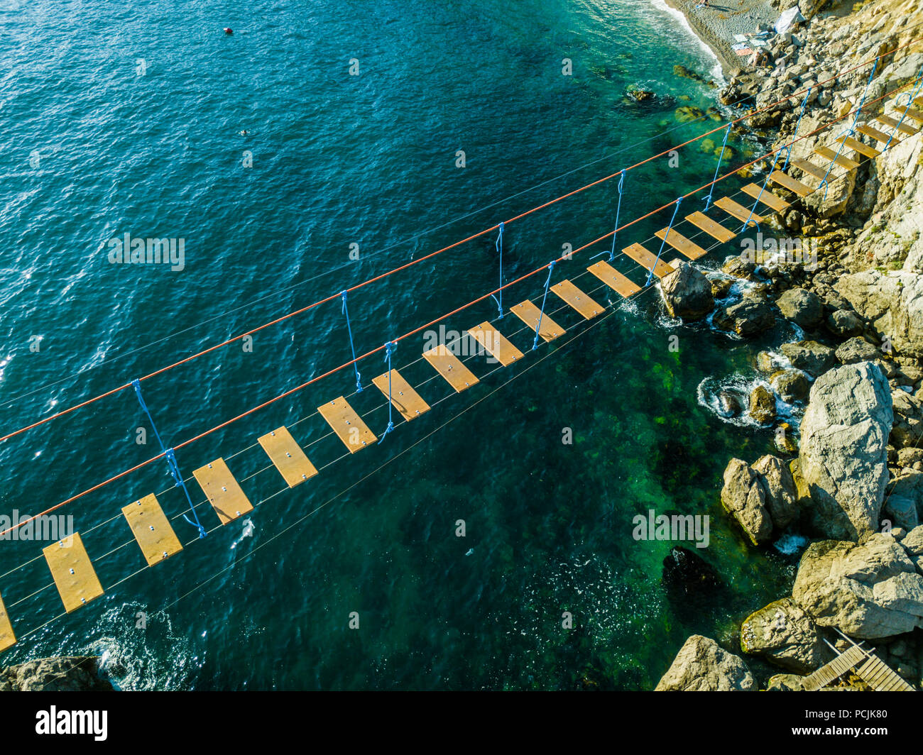 Bridge En Rocks Suspension bridge between rocks hi-res stock photography and images - Alamy